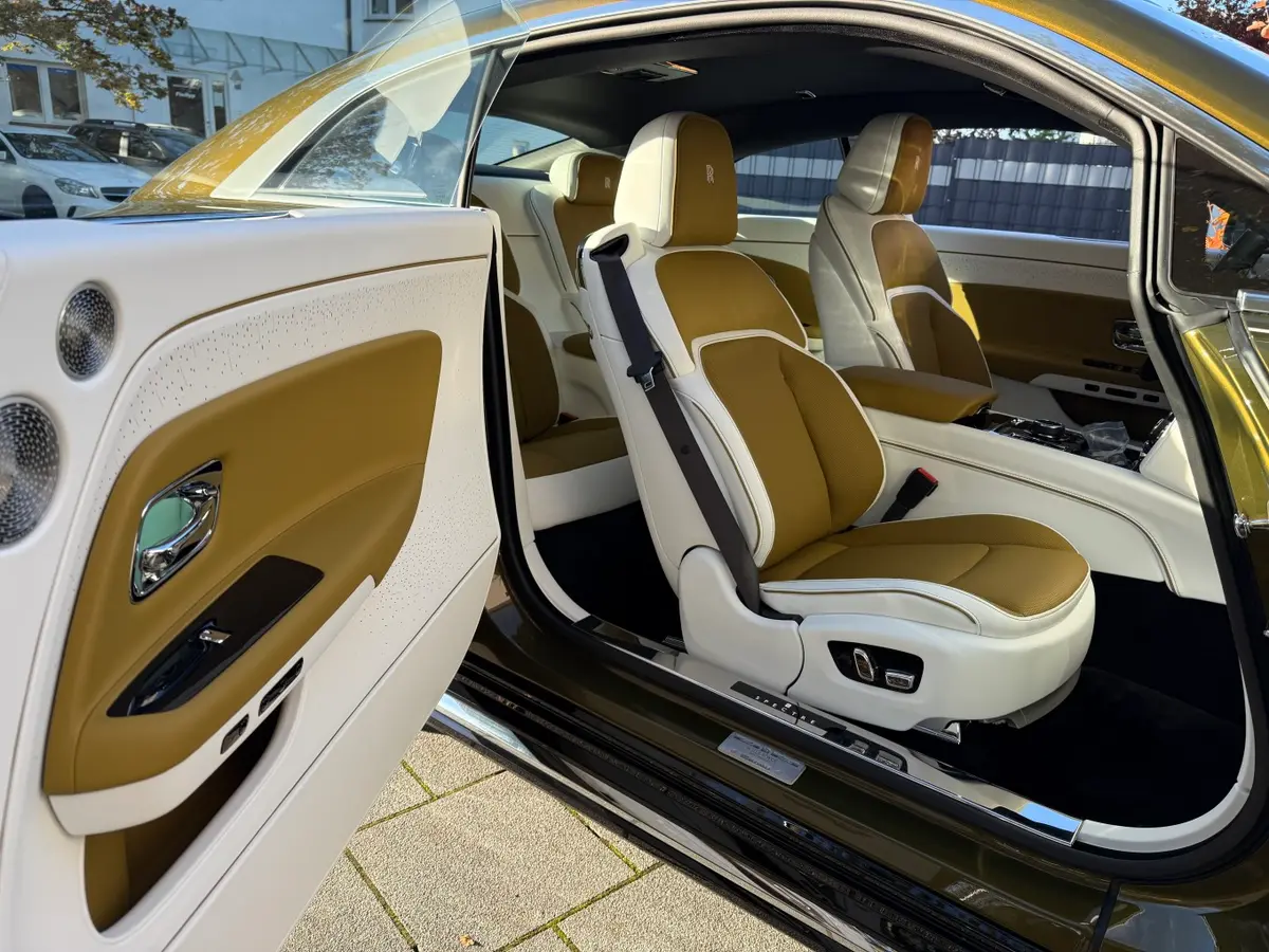 Rolls-Royce Spectre 2024